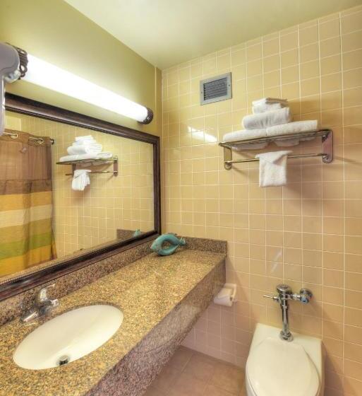 اتاق استاندارد با 2 تخت دوبل, Best Western Aku Tiki Inn