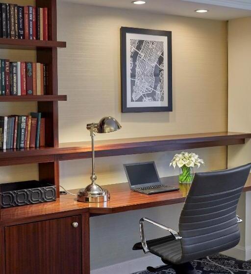 استودیو استاندارد با تخت کینگ, Loews Regency  New York