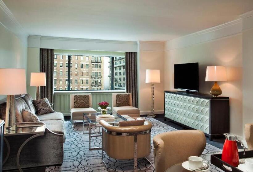 سوییت, Loews Regency  New York