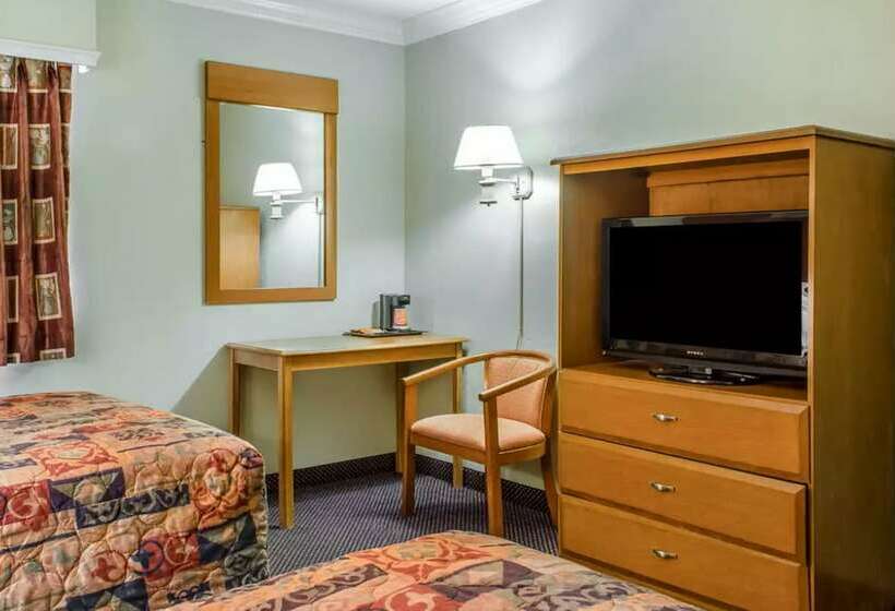 اتاق استاندارد با 2 تخت دوبل, Rodeway Inn