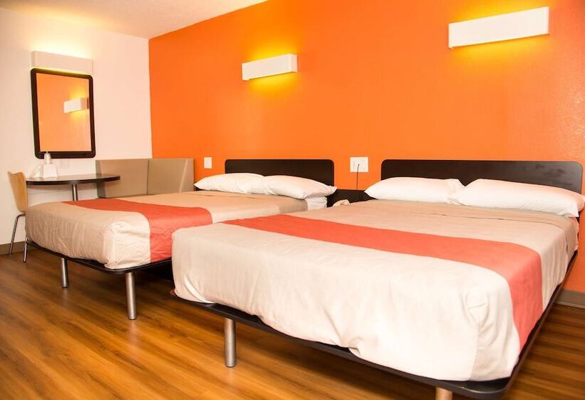 Номер Стандарт 2 Двуспальные Кровати, Motel 6 Omaha, Ne