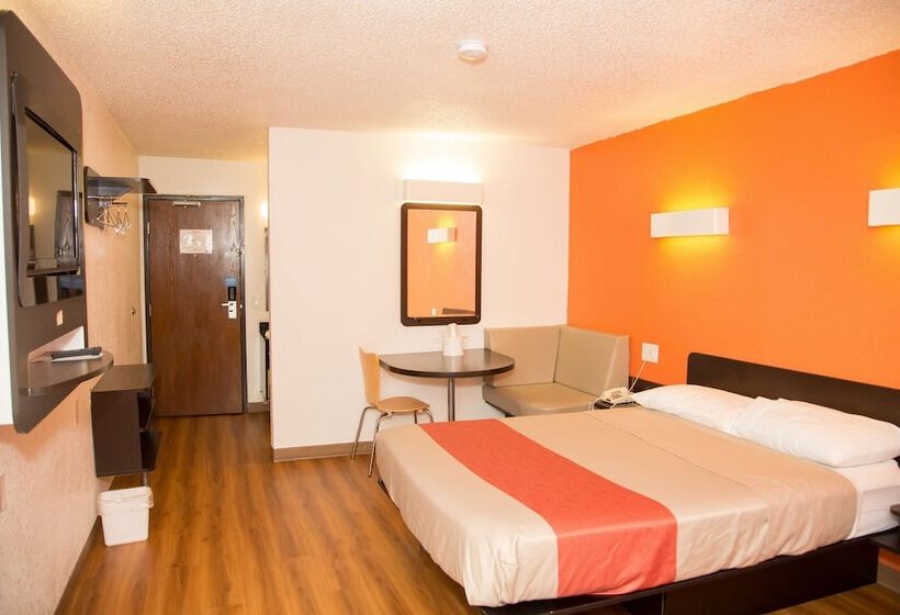 Номер Deluxe, Motel 6 Omaha, Ne