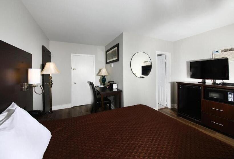 标准间, Cedar Lodge Motel