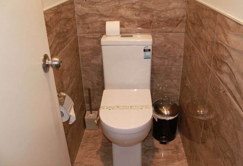 Апартаменты Премиум 1 Спальня, Asure Camelot Arms Motor Lodge
