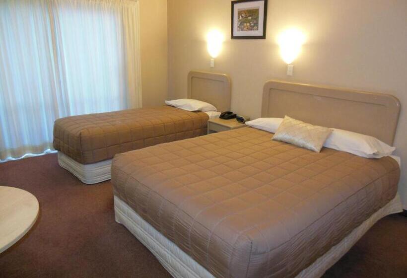 Студия Deluxe, Asure Camelot Arms Motor Lodge
