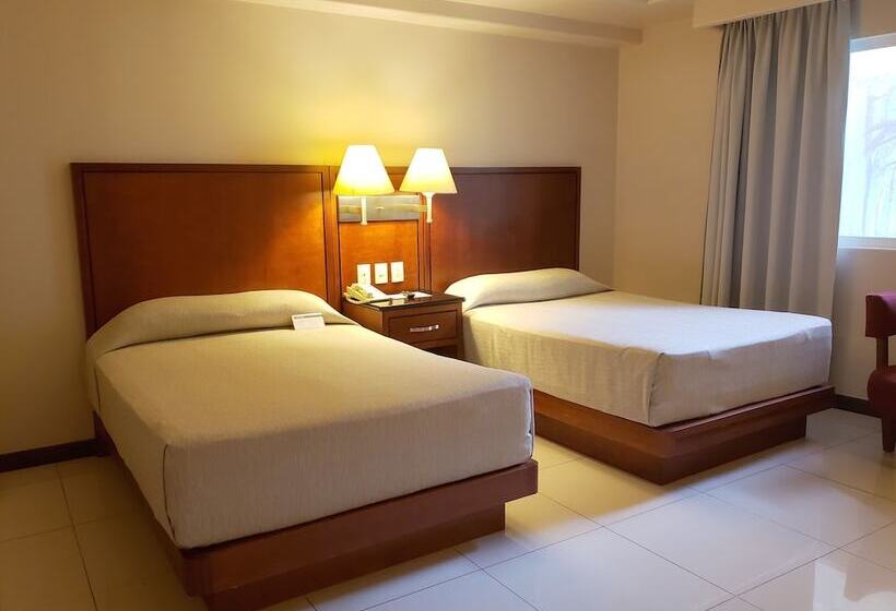 اتاق استاندارد با 2 تخت دوبل, Fortin Plaza