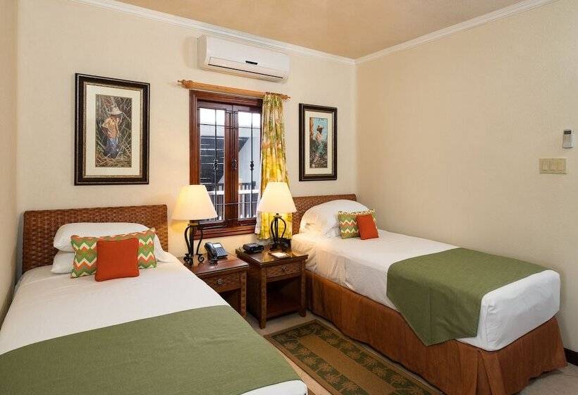سوییت با چشم‌انداز دریا, Sugar Cane Club Hotel & Spa