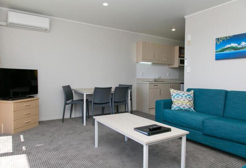 2 Bedrooms Apartment Lake View, Anchorage Resort Taupo Nz