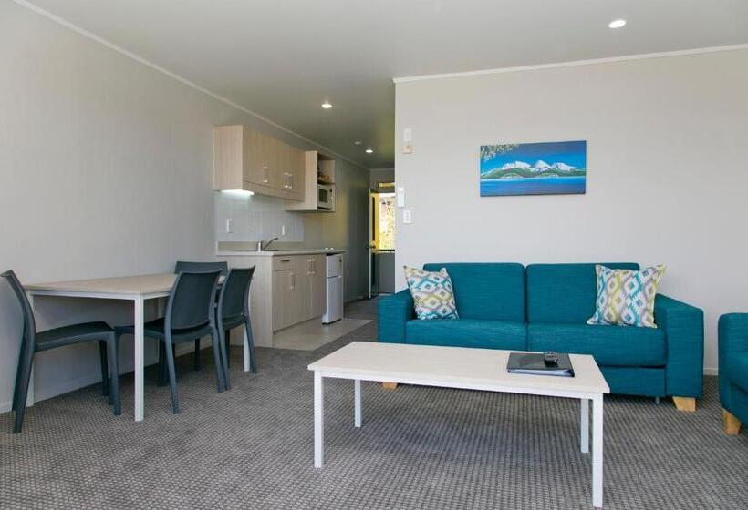 2 Bedrooms Apartment Lake View, Anchorage Resort Taupo Nz