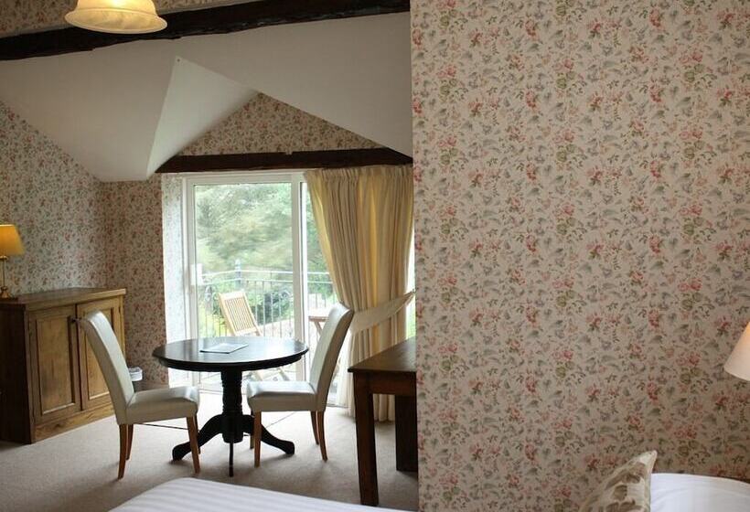 اتاق استاندارد, Woodhill House