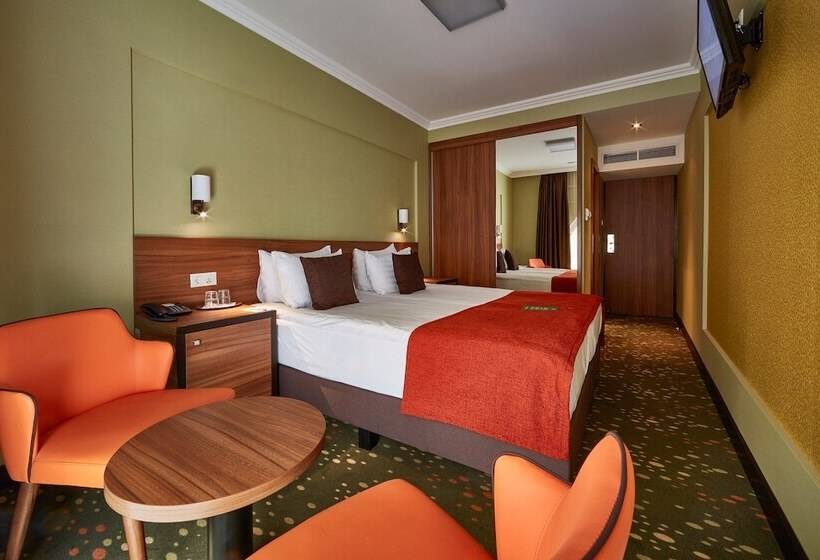 Номер Стандарт Вид на Реку, Boutique Hotel Victoria Budapest