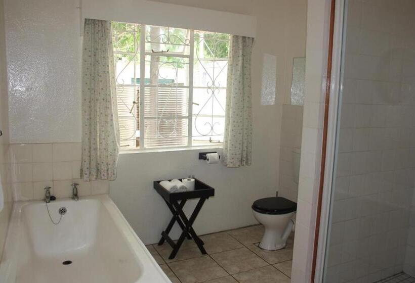 Апартаменты 1 Спальня, Karoopark Guest House