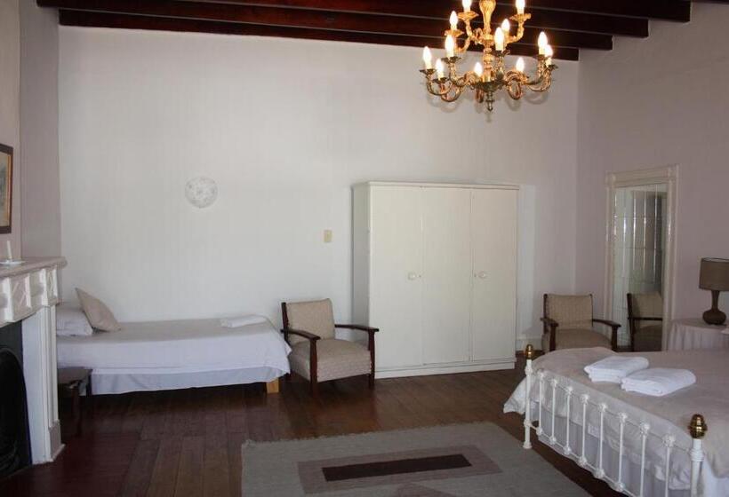 Номер Стандарт Трехместный, Karoopark Guest House