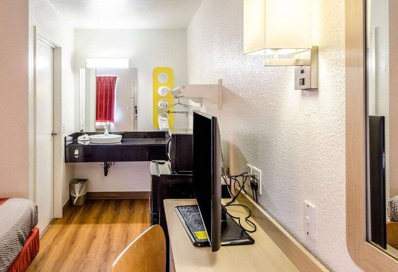 Номер Deluxe, North Charleston Lodge