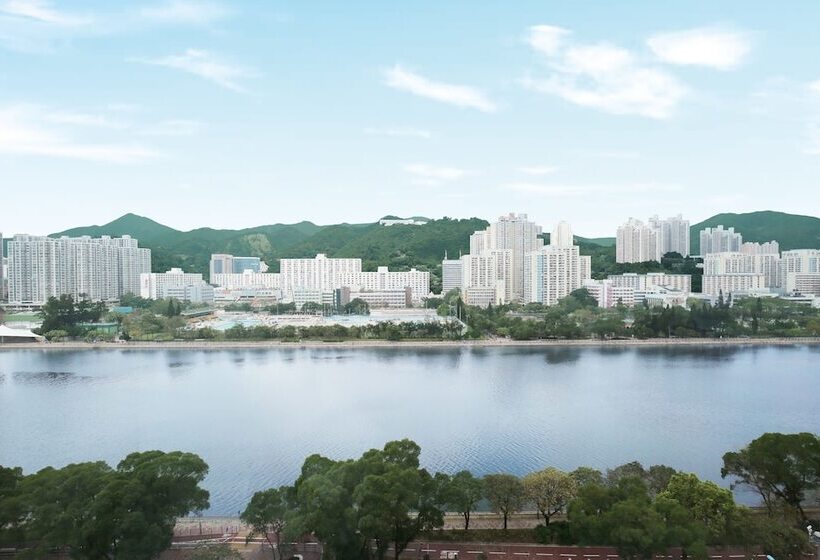 سوییت لوکس, Regal Riverside