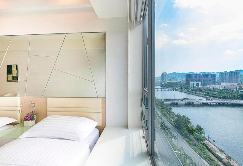 اتاق استاندارد با چشم‌انداز, Regal Riverside