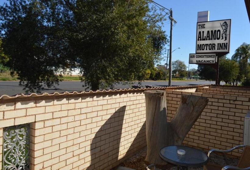 Номер Deluxe с Балконом, Alamo Motor Inn