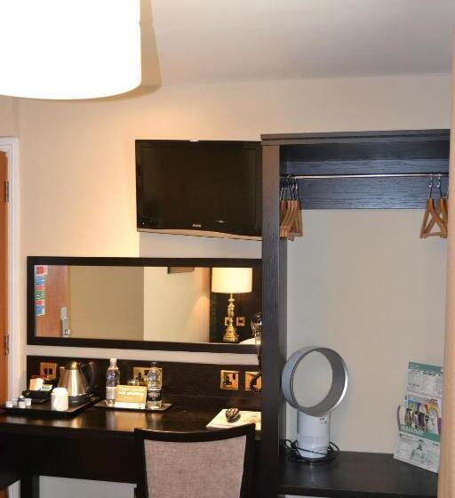 اتاق استاندارد سه نفره, Globe Hotel Wetherspoon