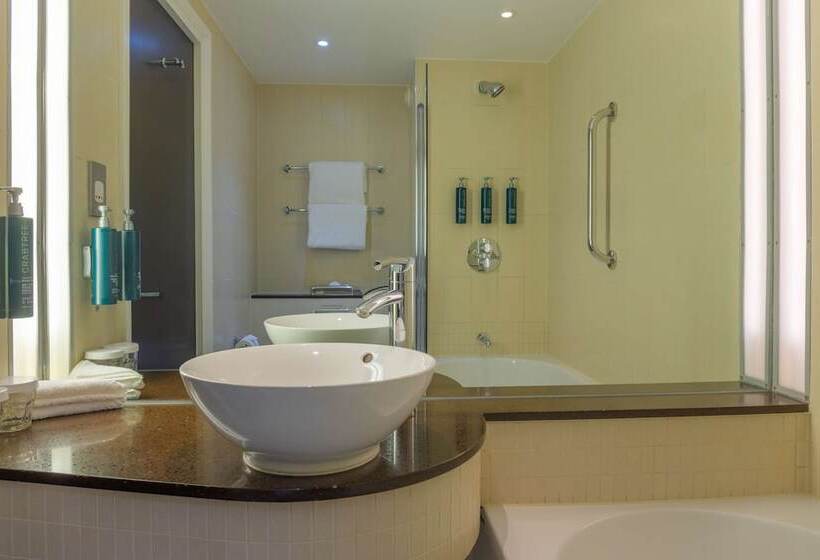 Номер Стандарт, Doubletree By Hilton London Heathrow Airport