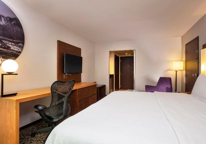 Номер Стандарт, Doubletree By Hilton London Heathrow Airport