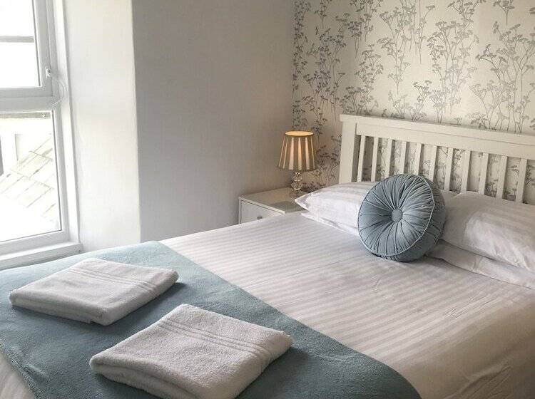 Номер Стандарт, Rooms At The Highcliffe