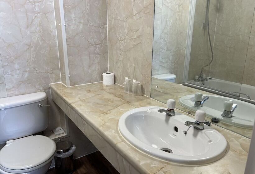 Номер Стандарт, Eliza House
