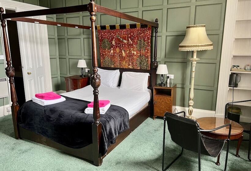 Номер Стандарт, Eliza House