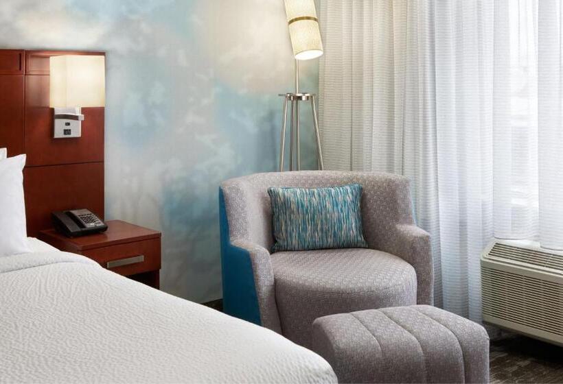 キングサイズベッドのスタンダードルーム, Courtyard By Marriott Ottawa Downtown