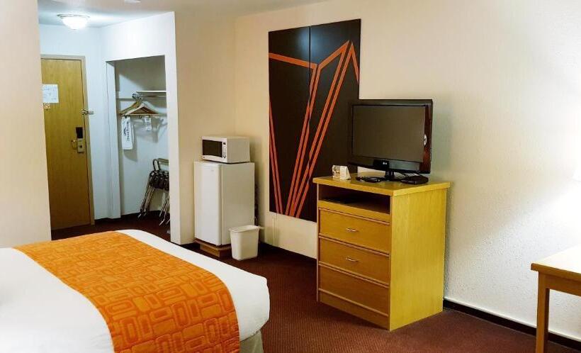 Номер Стандарт Адаптированный для Инвалидов, Howard Johnson By Wyndham Fort St. John