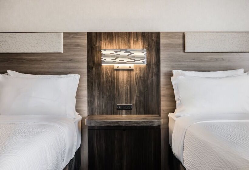 带2个双人床的标准工作室, Holiday Inn Express Toronto North York, An Ihg