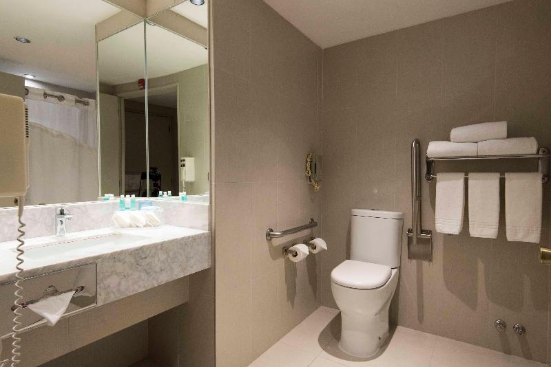 اتاق استاندارد با تخت بزرگ برای معلولان, Holiday Inn Express   Temuco, An Ihg