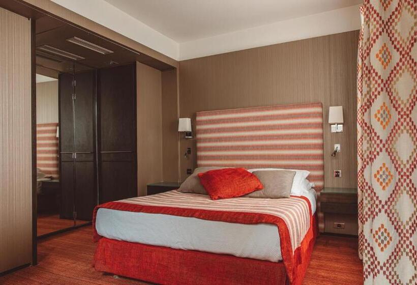 سوییت جونیور, Hôtel De L Abbaye