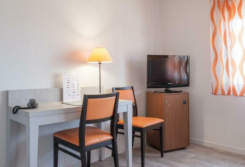 Номер Стандарт, Logis Hotel L Escargotière Dijon Sud   Chenove