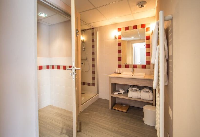 Семейный Номер, Hôtel Et Résidence La Réserve