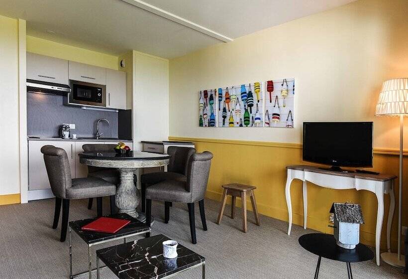 Семейные Апартаменты, Hôtel Et Résidence La Réserve