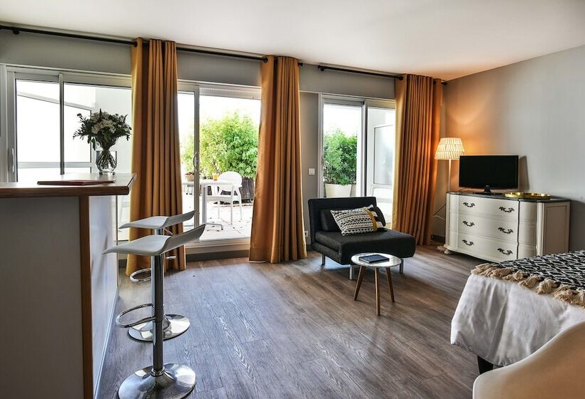 Семейное Студио, Hôtel Et Résidence La Réserve