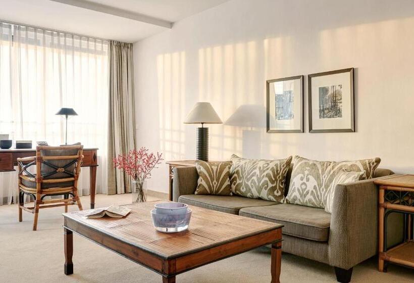 سوییت سوپریور, The Mandala Suites