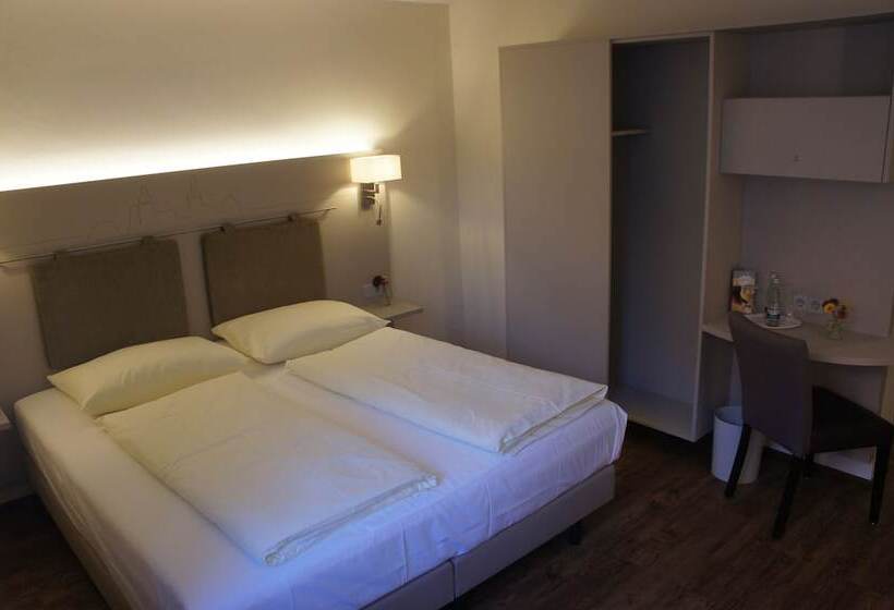 디럭스 룸, Stadthotel Engel