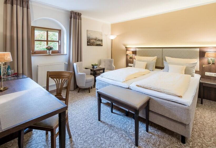 Номер Стандарт Трехместный, Schlosshotel Klaffenbach
