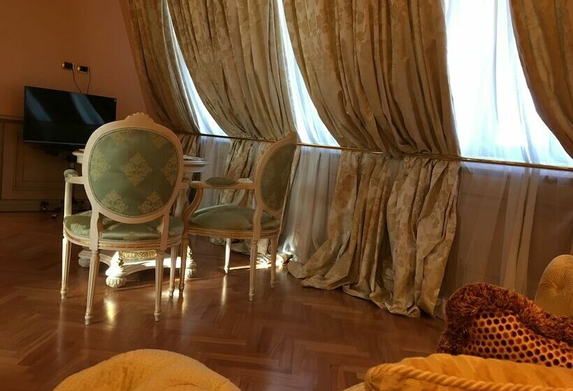 سوییت لوکس, Andreola Central