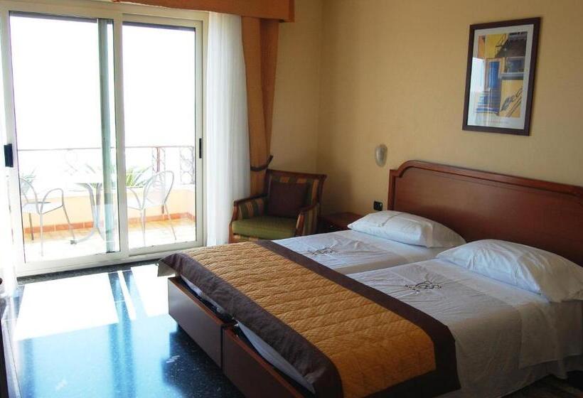 اتاق سوپریور, Grand Hotel Moroni