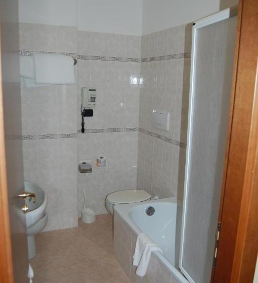 اتاق راحتی, Grand Hotel Moroni