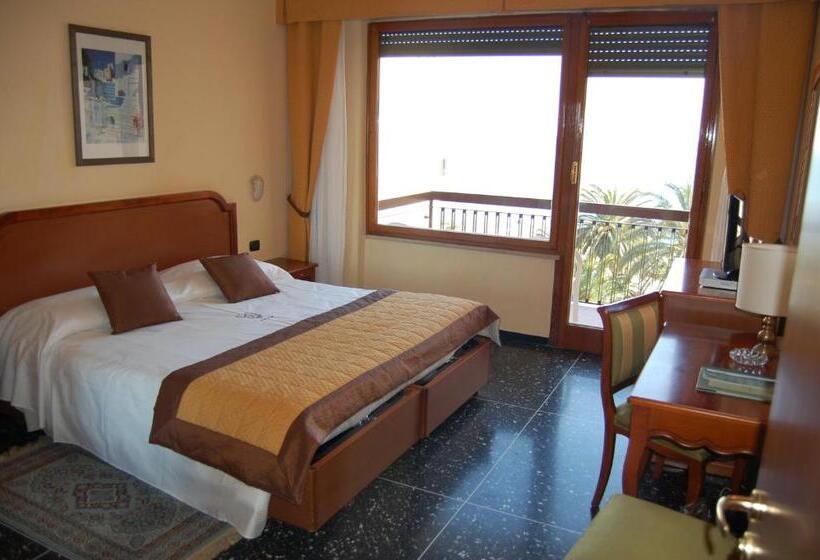 اتاق استاندارد, Grand Hotel Moroni