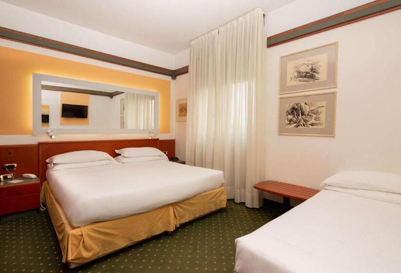 اتاق کلاسیک سه تخته, Jet Hotel, Sure Hotel Collection By Best Western