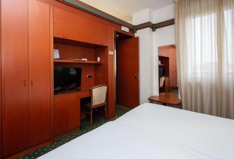 اتاق کلاسیک با تخت دونفره, Jet Hotel, Sure Hotel Collection By Best Western