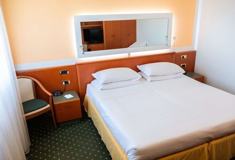 اتاق راحتی, Jet Hotel, Sure Hotel Collection By Best Western
