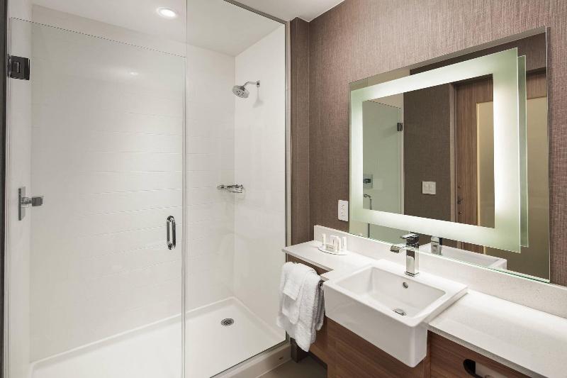 Standard Room, Marc Aurelio