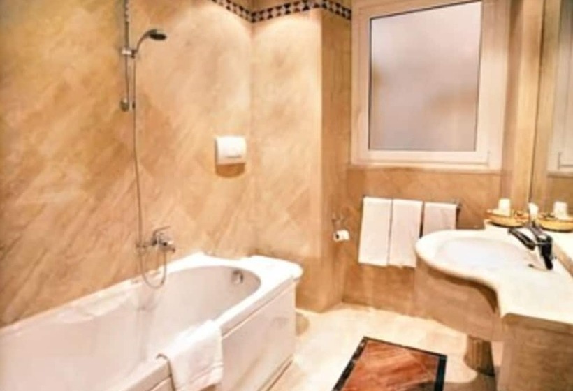 اتاق استاندارد چهار تخته, Valle