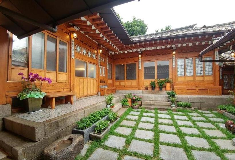 اتاق استاندارد, Bukchon Sosunjae Guesthouse
