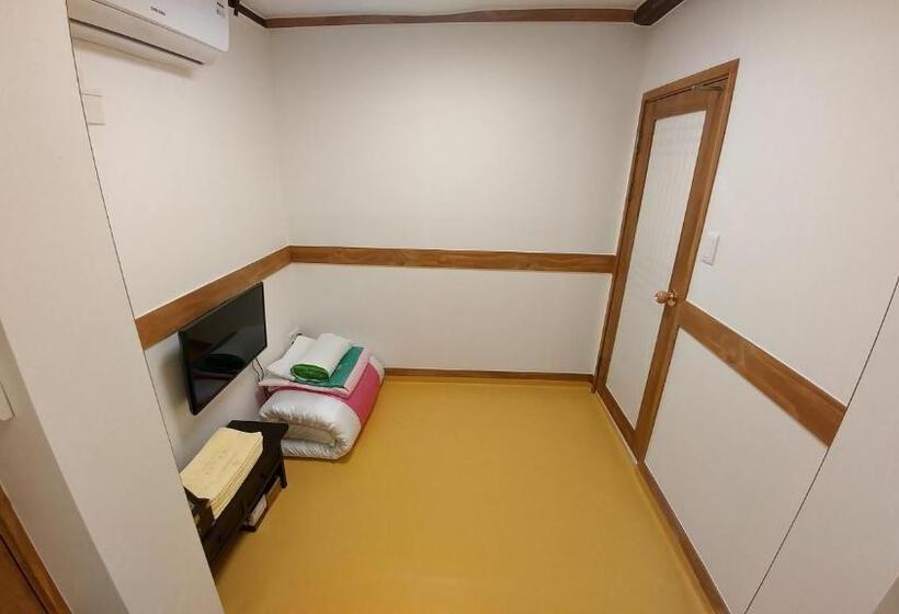 اتاق استاندارد, Bukchon Sosunjae Guesthouse